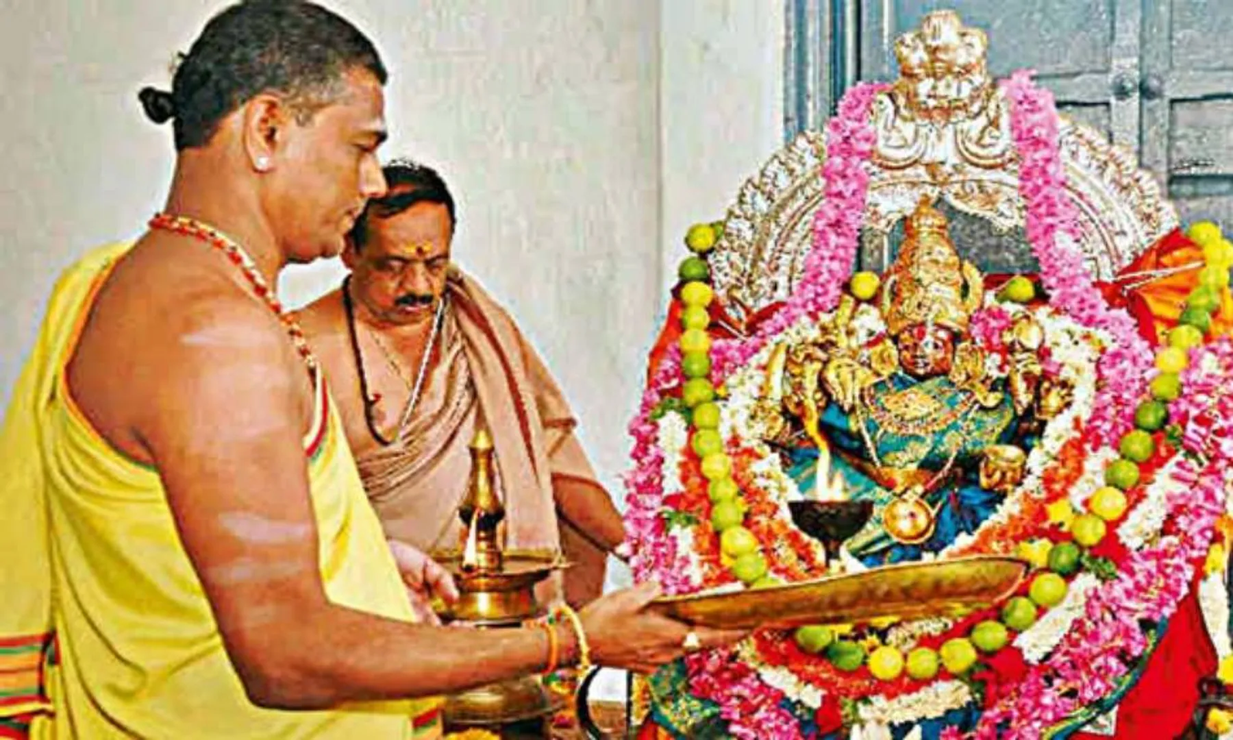 KARNATAKA TEMPLE PRIEST SUFFER